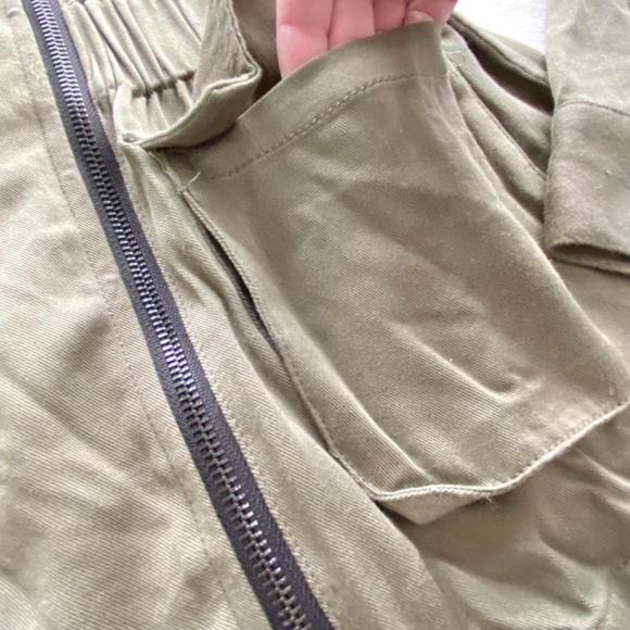 Francesca’s Collections Green Military Lightweight Jacket Size Medium - Picture 8 of 16